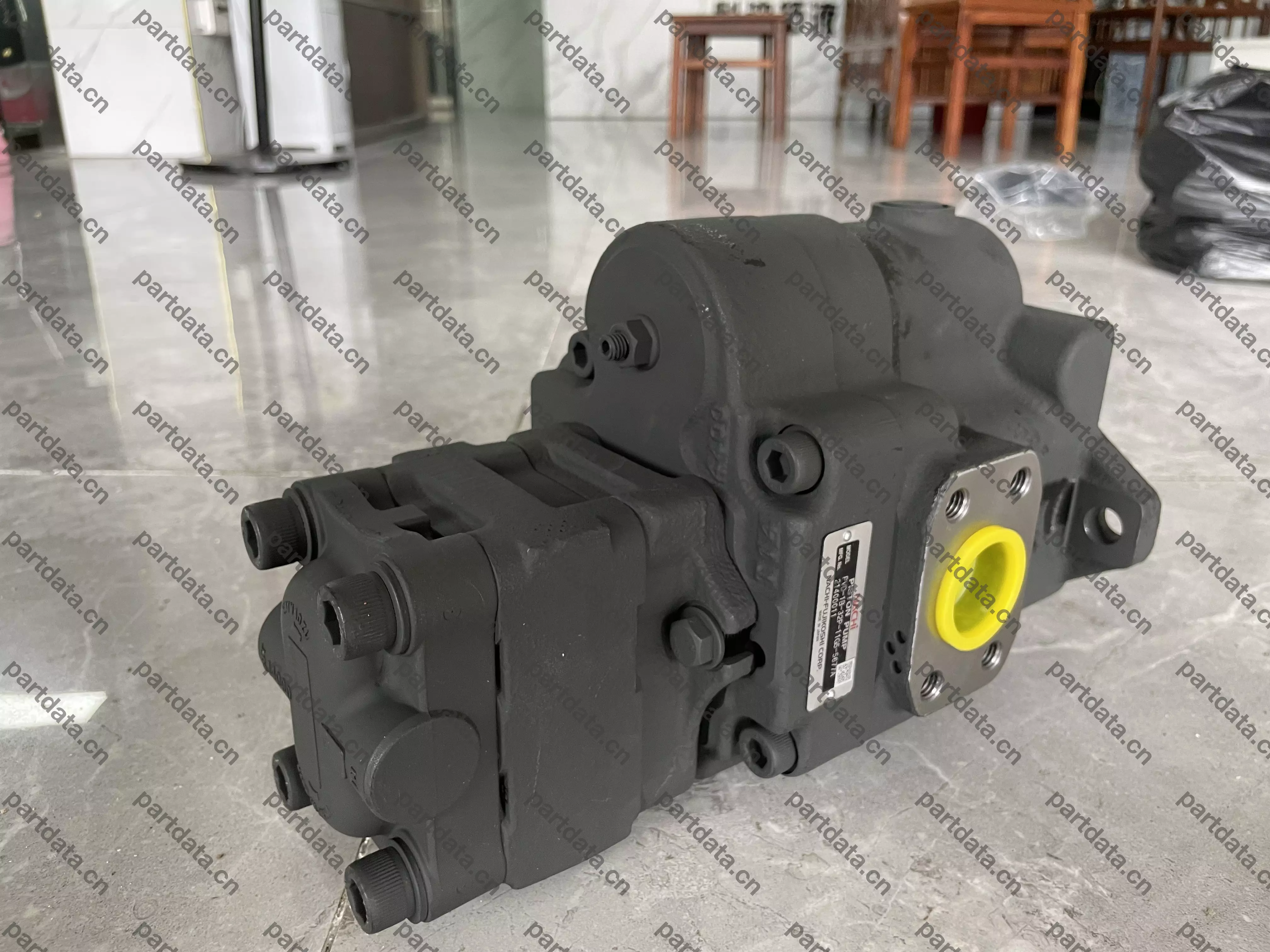 液压泵PVD-1B-32P-11G5-5677A