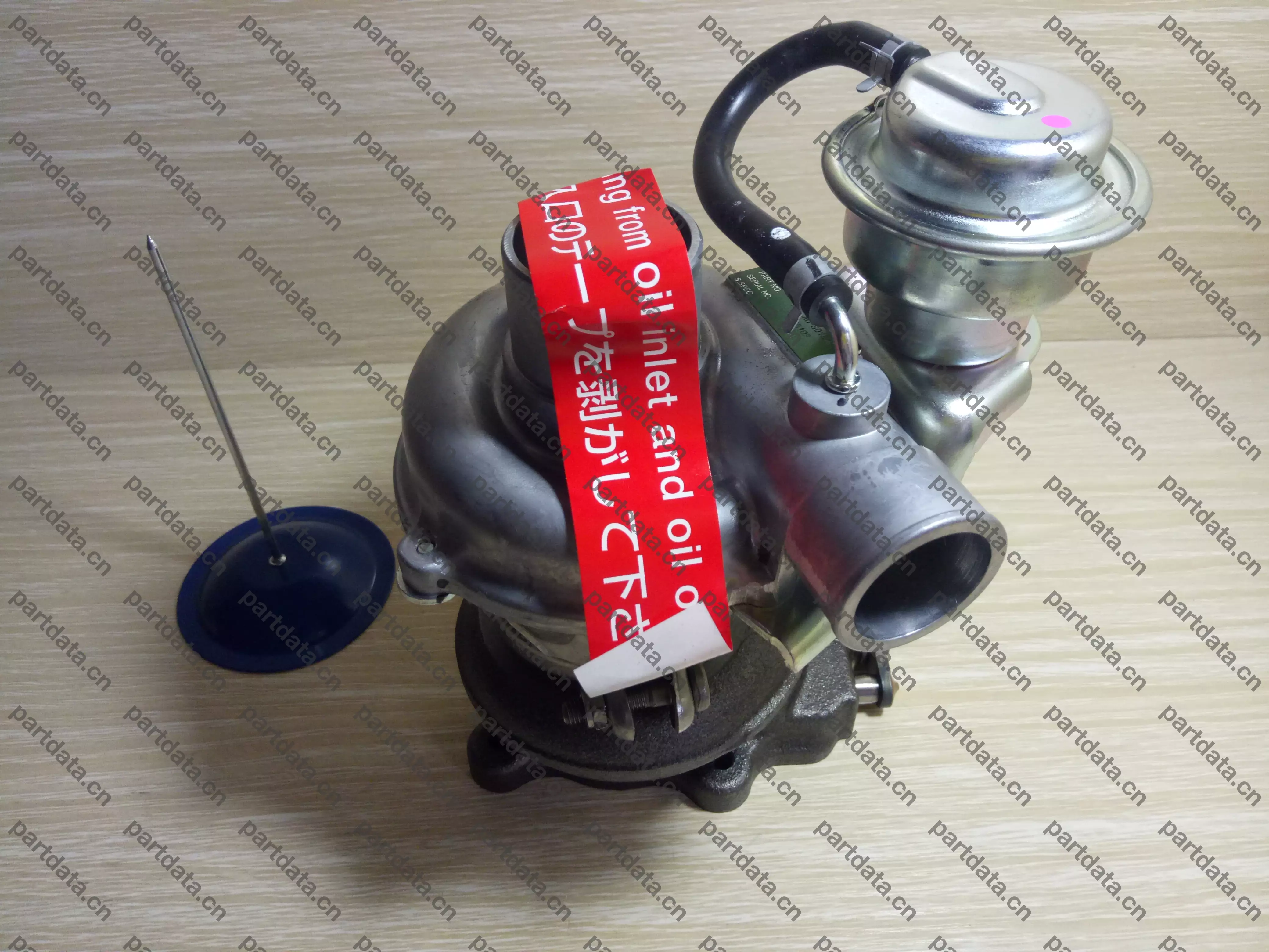 RHF3小松发动机零件号4D87增压器1G491-17012，CK40
